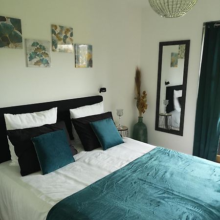 La Pause Bed & Breakfast Surville  Bagian luar foto