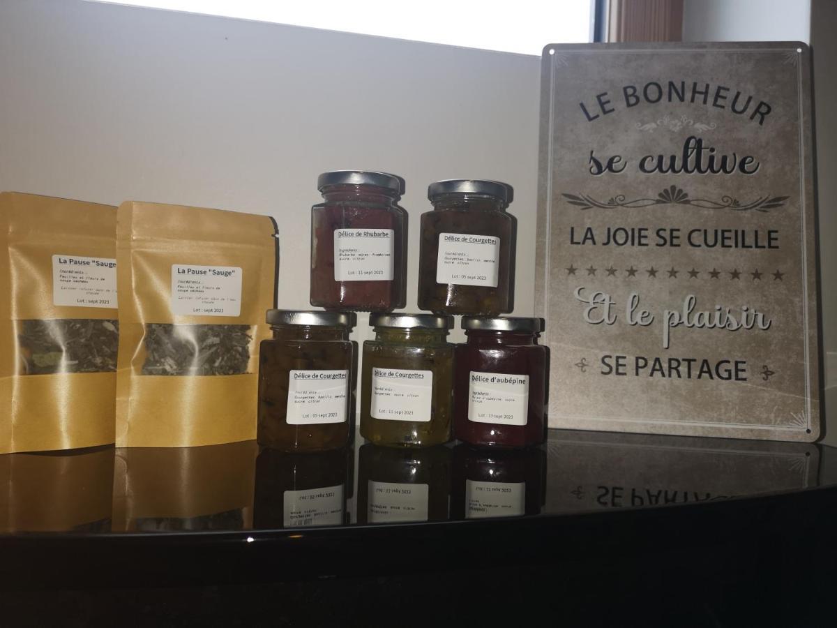 La Pause Bed & Breakfast Surville  Bagian luar foto