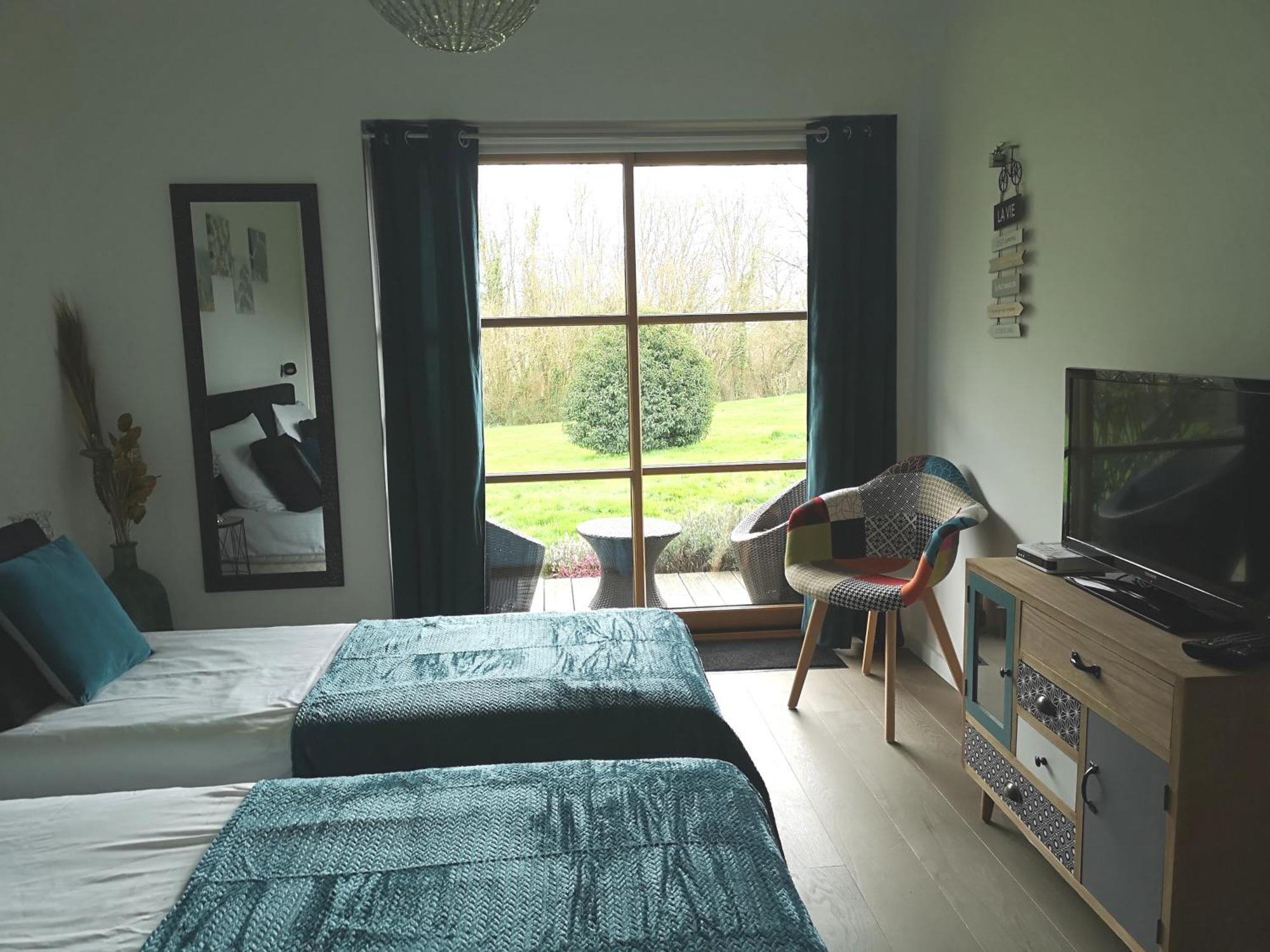 La Pause Bed & Breakfast Surville  Bagian luar foto